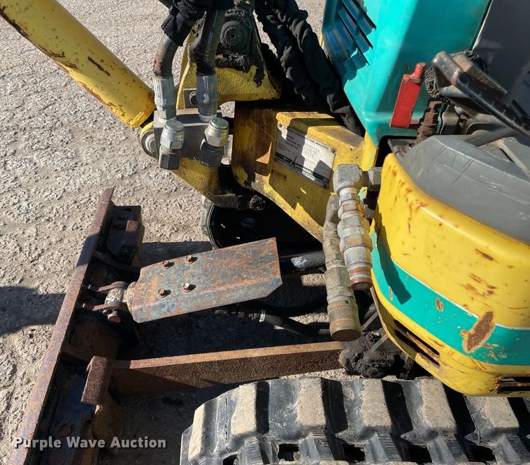 image for item OG9818 2011 Yanmar  SV08 mini excavator