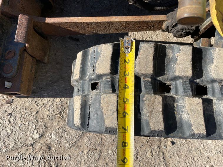 image for item OG9818 2011 Yanmar  SV08 mini excavator