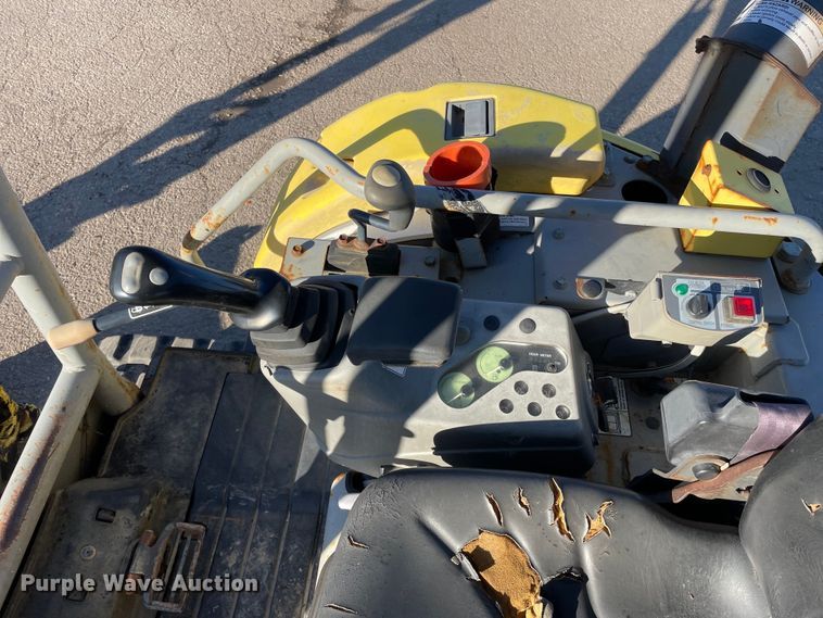 image for item OG9821 2012 Yanmar  Vi035 mini excavator