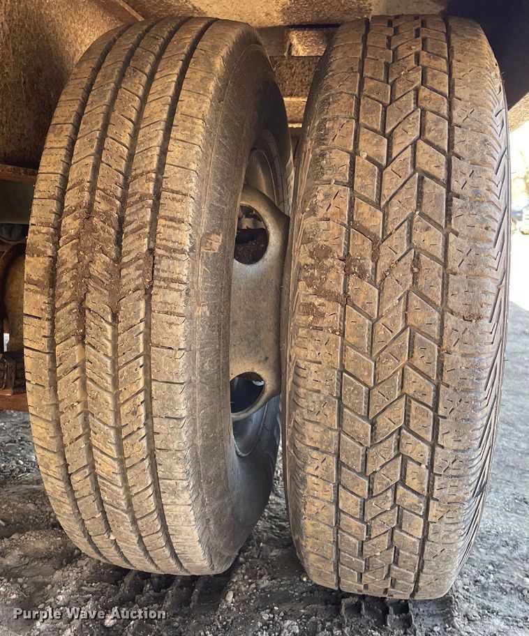 image for item OG9825 1998 Dynaweld equipment trailer