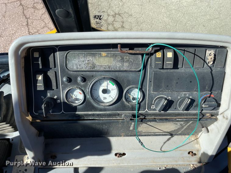 image for item OG9826 1997 JCB 214 Series 3 backhoe