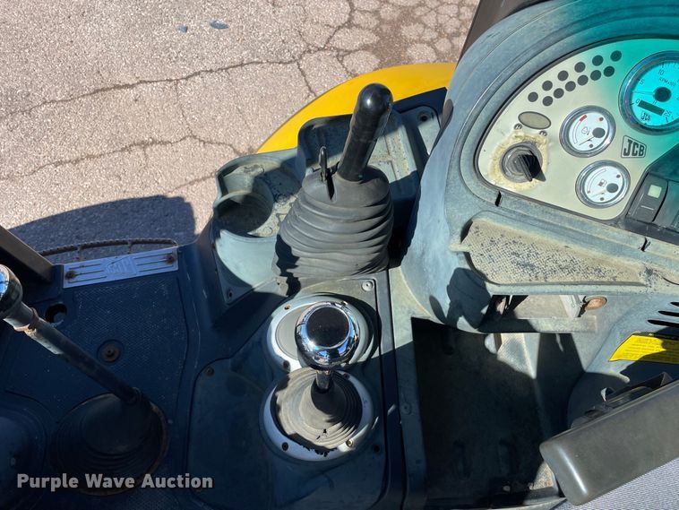 image for item OG9828 2003 JCB 214  backhoe