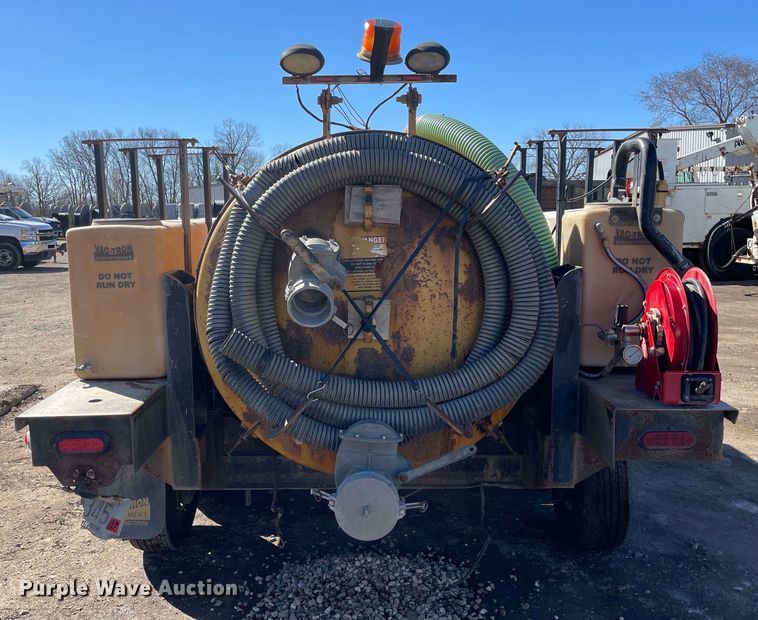 image for item OG9836 2011 Vermeer  LP555DT vacuum excavator