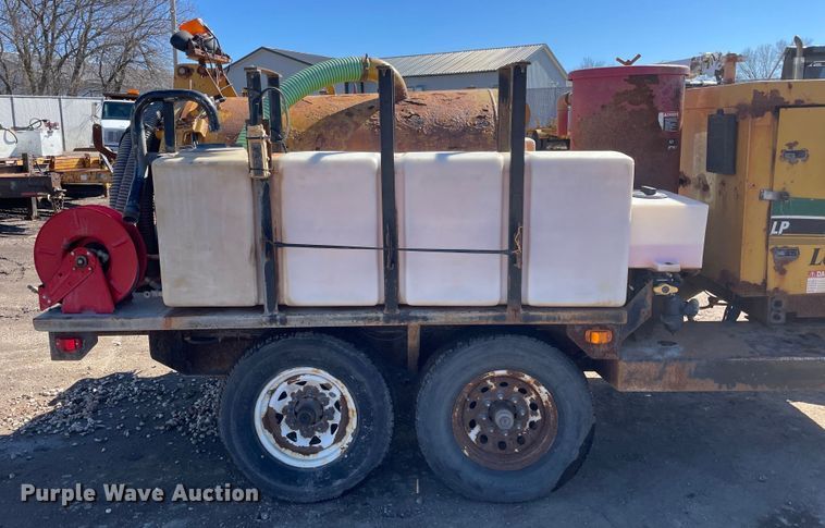 image for item OG9836 2011 Vermeer  LP555DT vacuum excavator