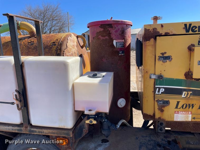 image for item OG9836 2011 Vermeer  LP555DT vacuum excavator