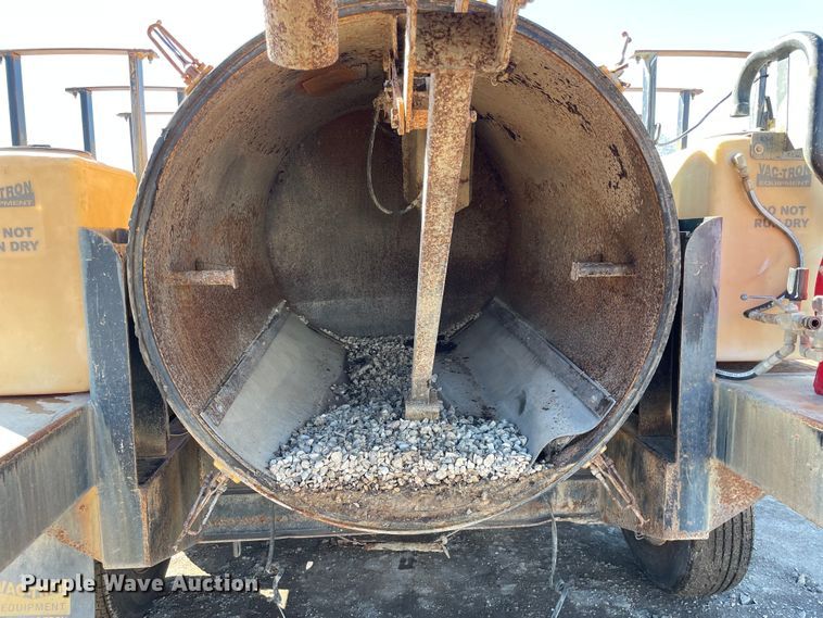 image for item OG9836 2011 Vermeer  LP555DT vacuum excavator