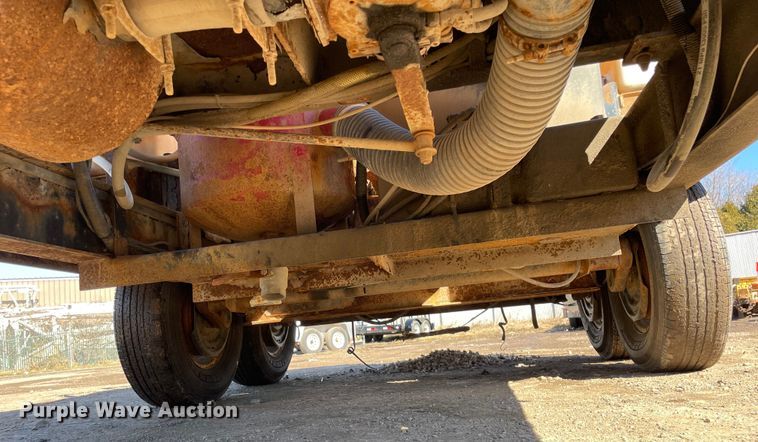 image for item OG9836 2011 Vermeer  LP555DT vacuum excavator