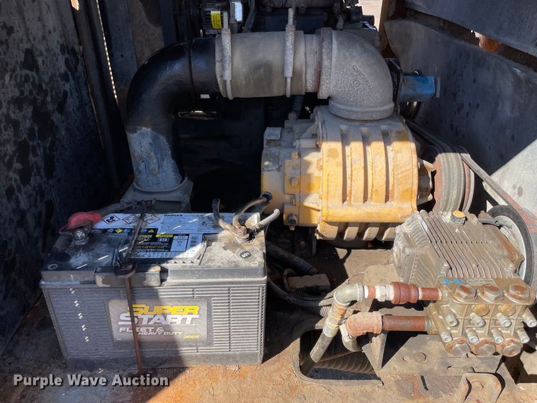 image for item OG9836 2011 Vermeer  LP555DT vacuum excavator