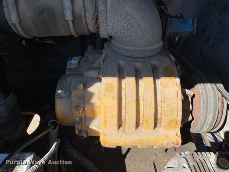 image for item OG9836 2011 Vermeer  LP555DT vacuum excavator