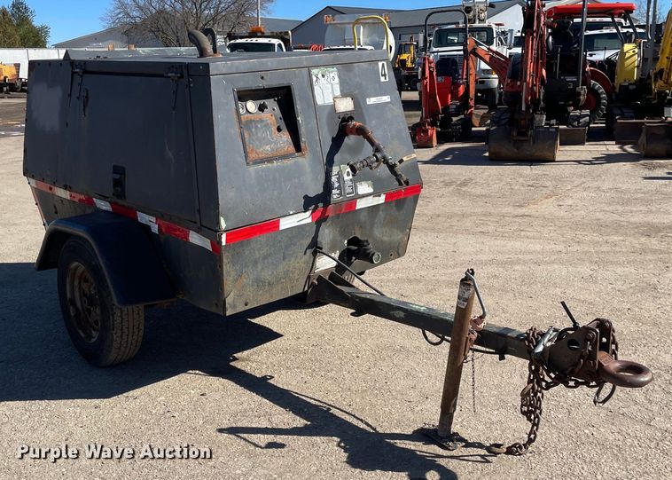 image for item OG9839 1999 Sullair 185DPQ JD air compressor