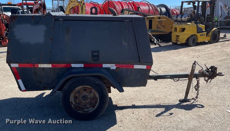 image for item OG9839 1999 Sullair 185DPQ JD air compressor