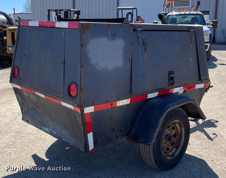 image for item OG9839 1999 Sullair 185DPQ JD air compressor