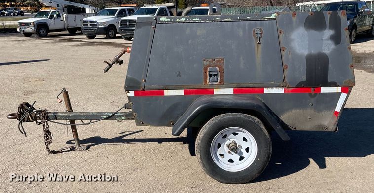 image for item OG9839 1999 Sullair 185DPQ JD air compressor