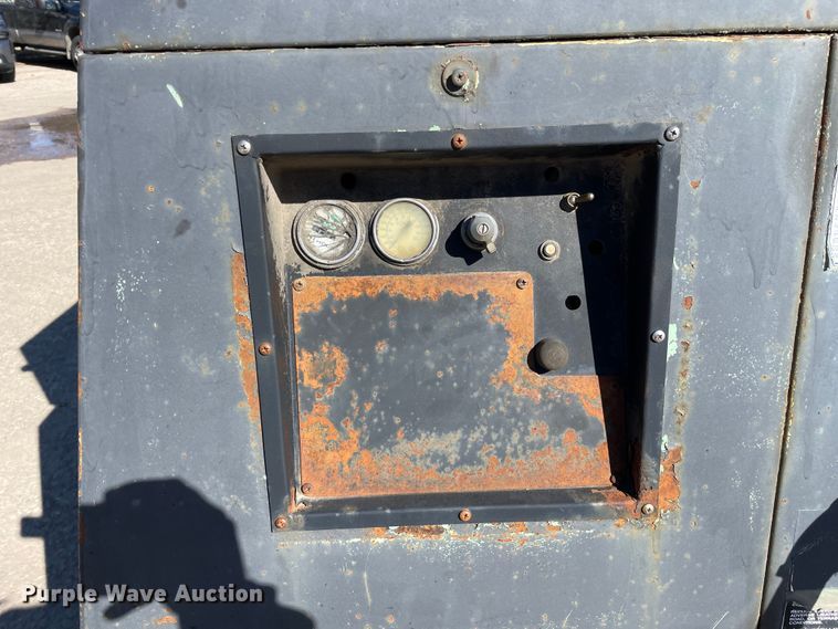 image for item OG9839 1999 Sullair 185DPQ JD air compressor