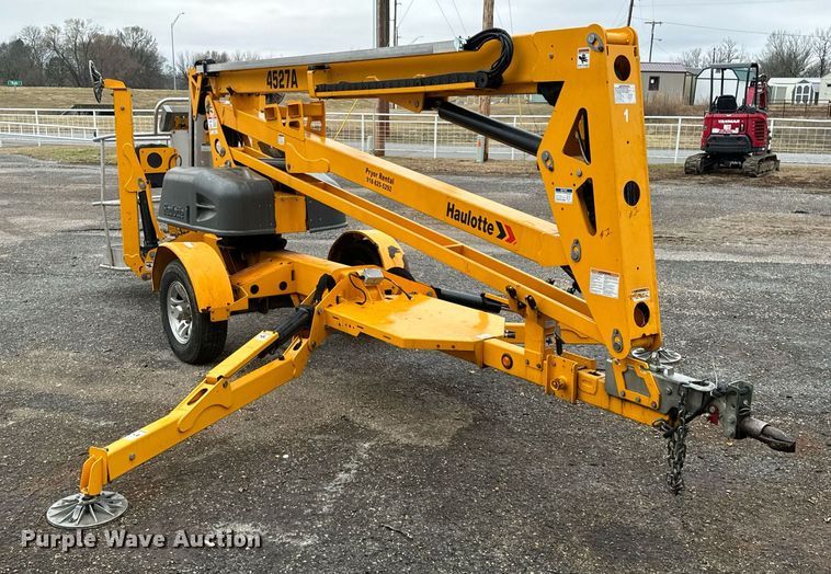 image for item OJ9536 2018 Haulotte 4527A boom lift