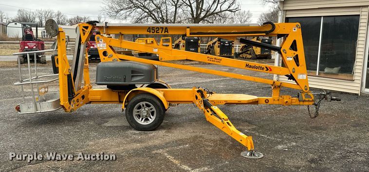 image for item OJ9536 2018 Haulotte 4527A boom lift