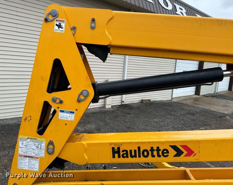 image for item OJ9536 2018 Haulotte 4527A boom lift