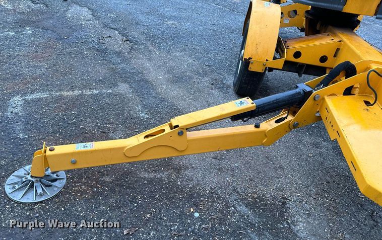 image for item OJ9536 2018 Haulotte 4527A boom lift