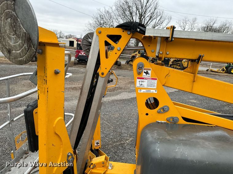 image for item OJ9536 2018 Haulotte 4527A boom lift