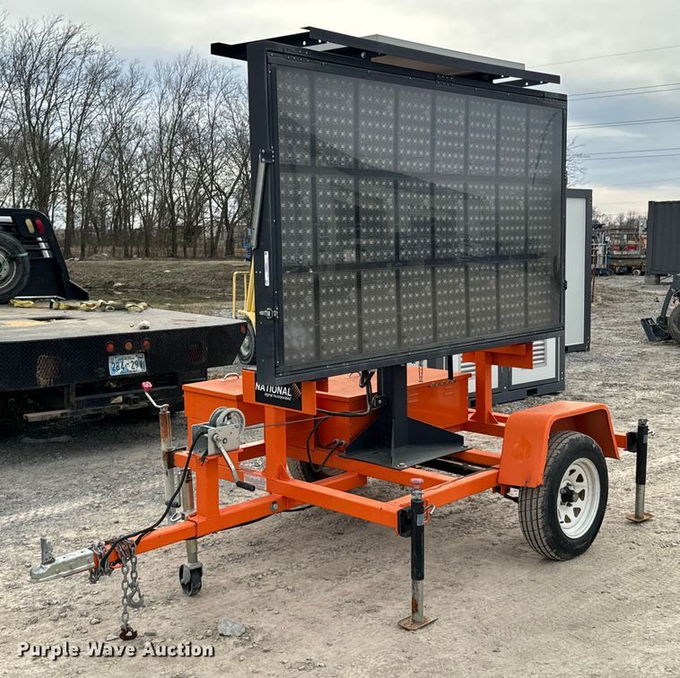 image for item OJ9604 2017 National Signal Sunray message board trailer