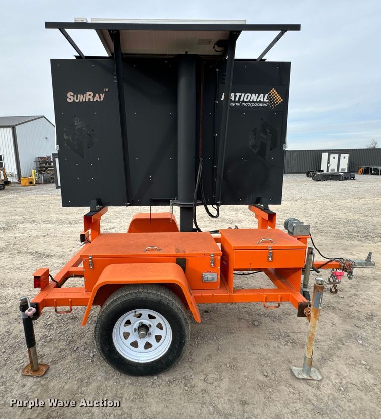 image for item OJ9604 2017 National Signal Sunray message board trailer