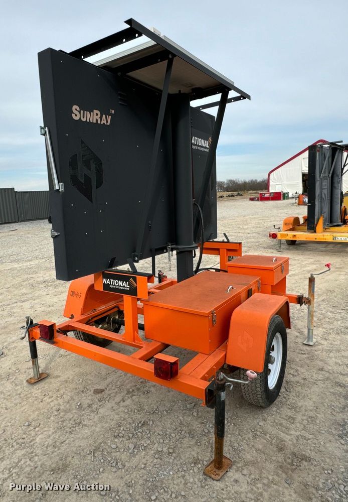 image for item OJ9604 2017 National Signal Sunray message board trailer