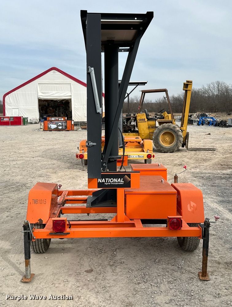 image for item OJ9604 2017 National Signal Sunray message board trailer