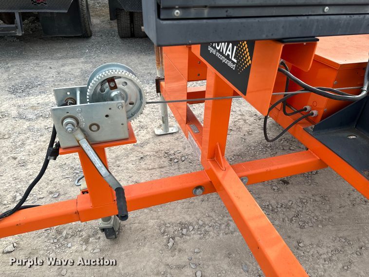 image for item OJ9604 2017 National Signal Sunray message board trailer