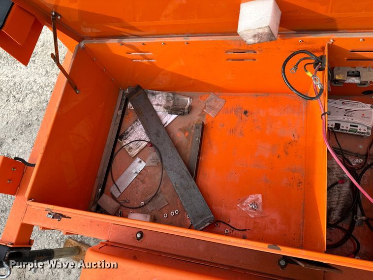 image for item OJ9604 2017 National Signal Sunray message board trailer