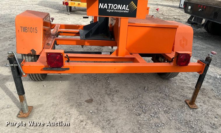 image for item OJ9604 2017 National Signal Sunray message board trailer