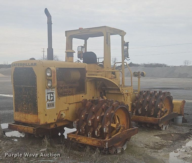 image for item OK9813 1978 Caterpillar  815 soil compactor
