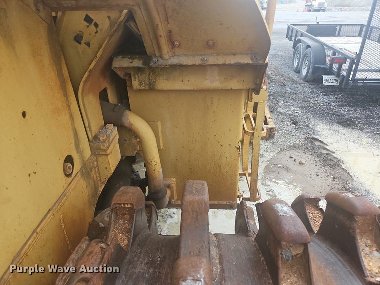 image for item OK9813 1978 Caterpillar  815 soil compactor