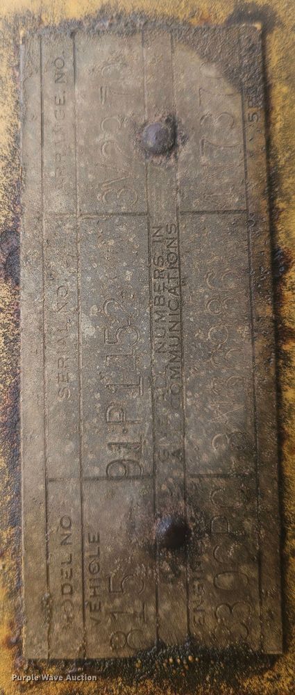 image for item OK9813 1978 Caterpillar  815 soil compactor