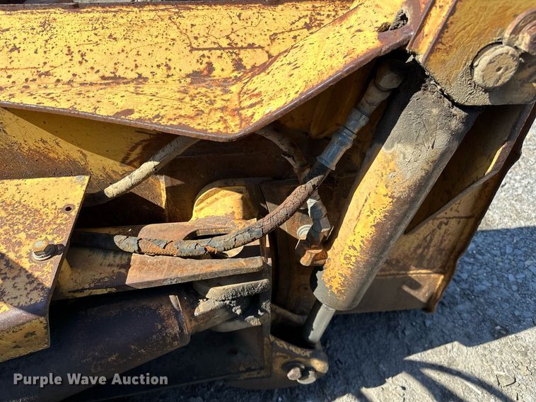 image for item OM9830 Case  550E Long Track  dozer