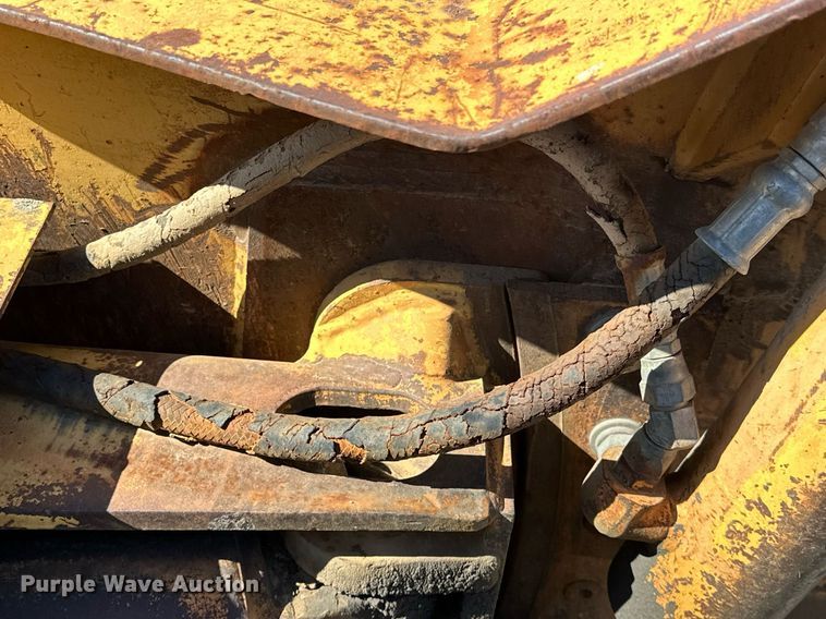 image for item OM9830 Case  550E Long Track  dozer