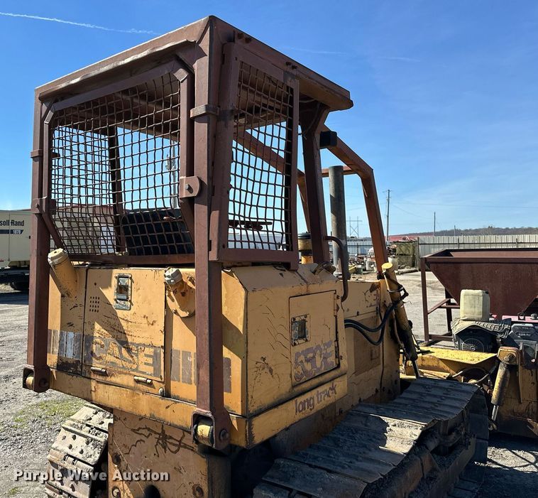 image for item OM9830 Case  550E Long Track  dozer