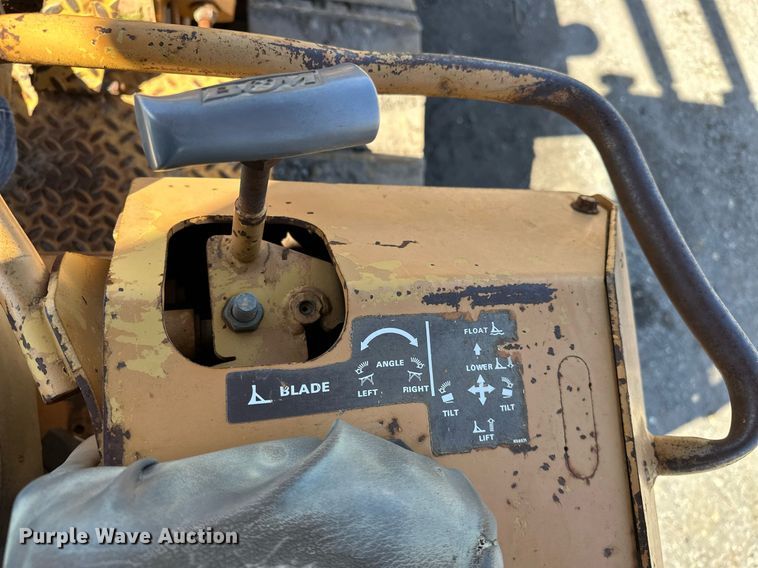 image for item OM9830 Case  550E Long Track  dozer