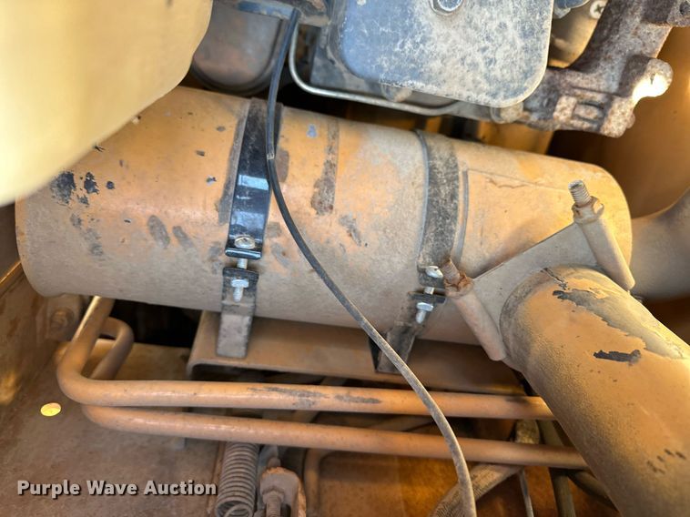 image for item OM9830 Case  550E Long Track  dozer