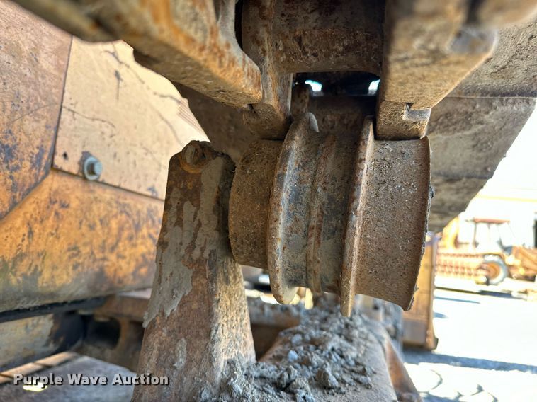 image for item OM9830 Case  550E Long Track  dozer