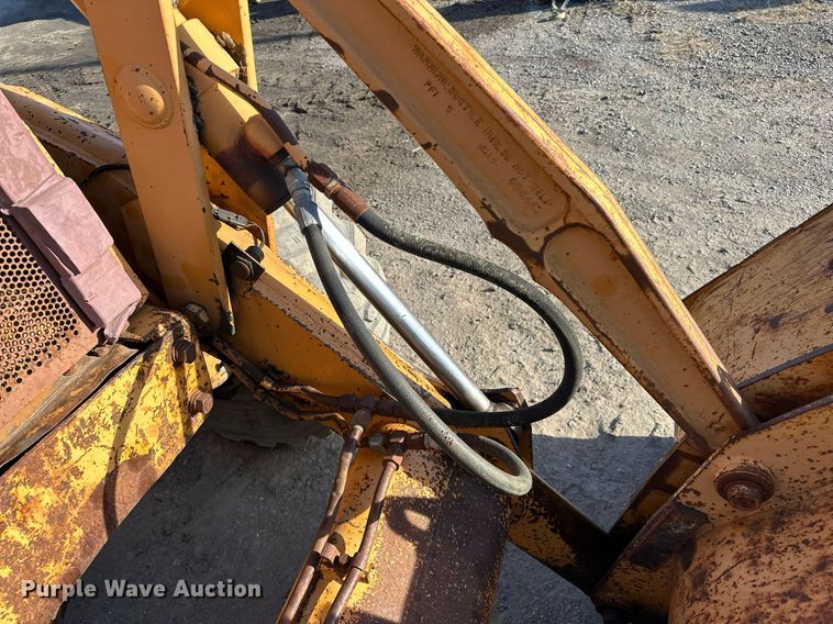 image for item OM9831 1989 Case 580K backhoe