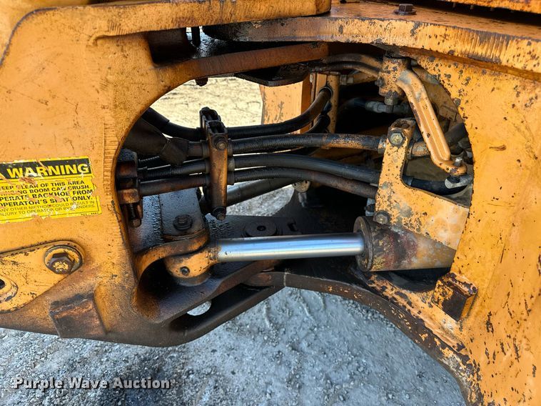 image for item OM9831 1989 Case 580K backhoe