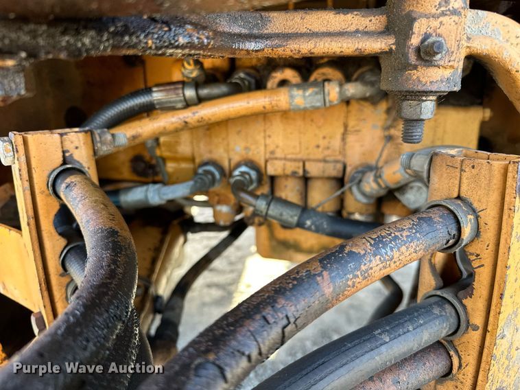 image for item OM9831 1989 Case 580K backhoe