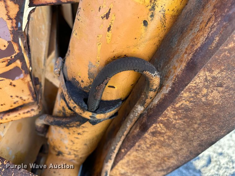 image for item OM9831 1989 Case 580K backhoe