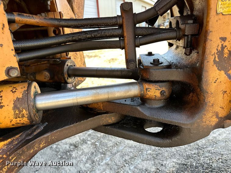 image for item OM9831 1989 Case 580K backhoe