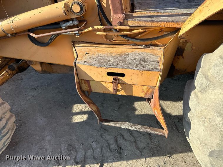 image for item OM9831 1989 Case 580K backhoe