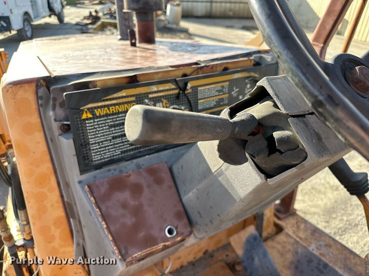 image for item OM9831 1989 Case 580K backhoe