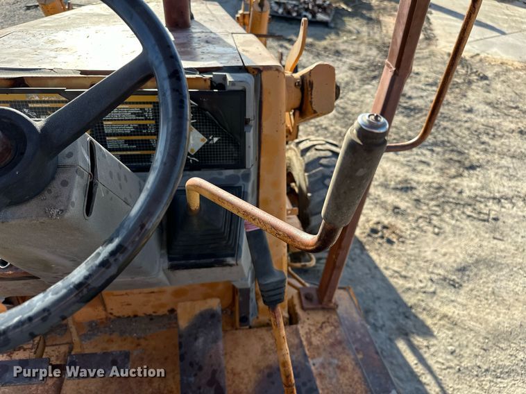 image for item OM9831 1989 Case 580K backhoe