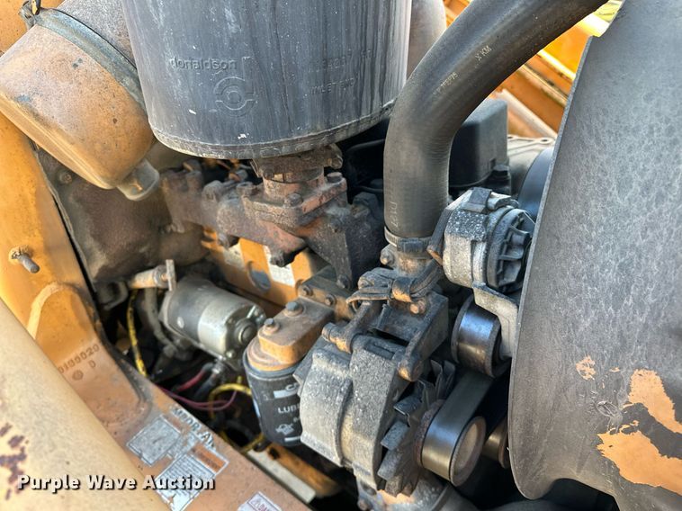 image for item OM9831 1989 Case 580K backhoe