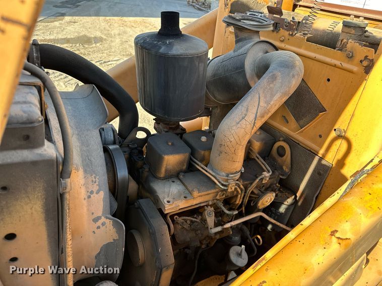 image for item OM9831 1989 Case 580K backhoe