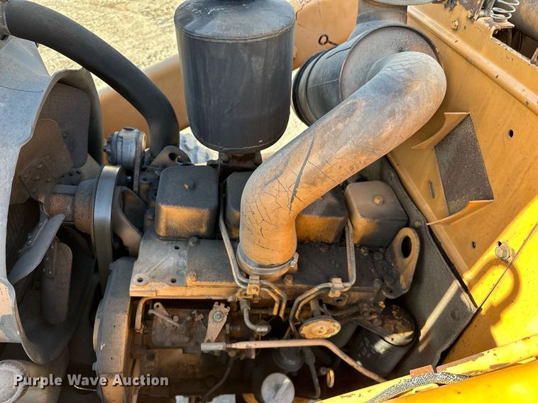 image for item OM9831 1989 Case 580K backhoe